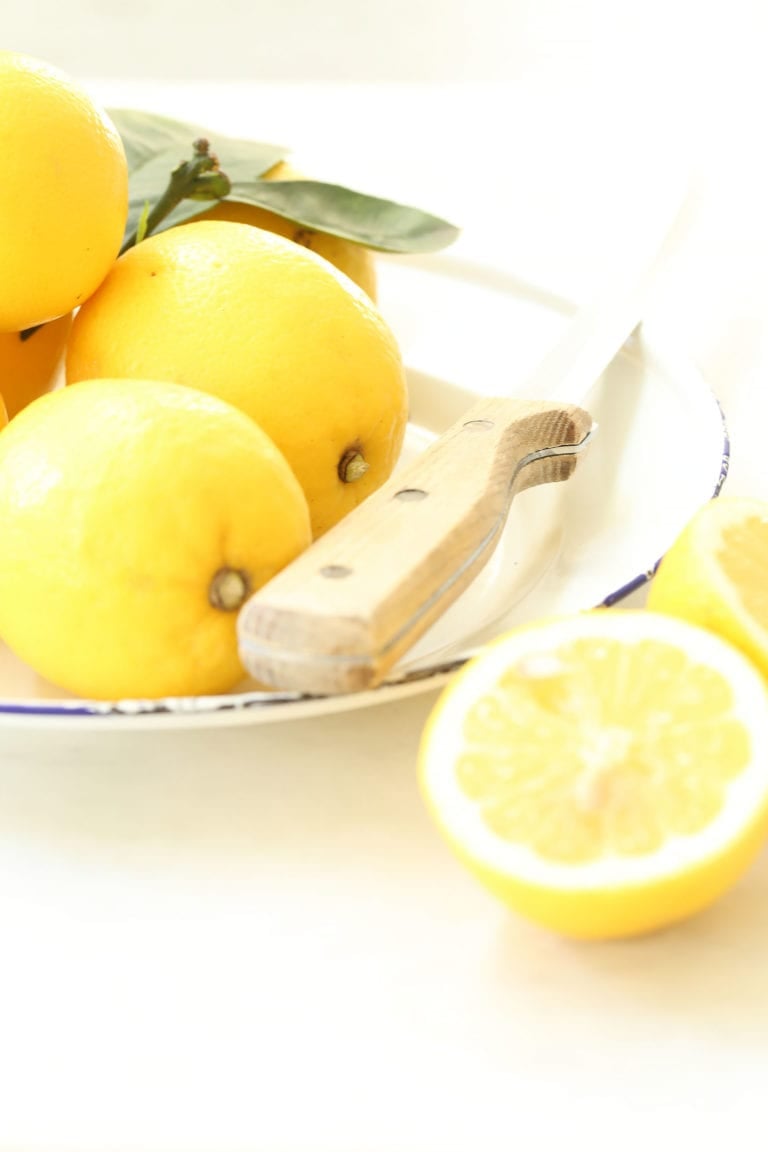 lemon-ginger-morning-detox-drink