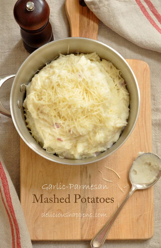 A pot filled with garlic mashed potatoes.