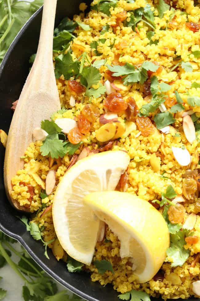 A skillet filled with lemon quinoa.