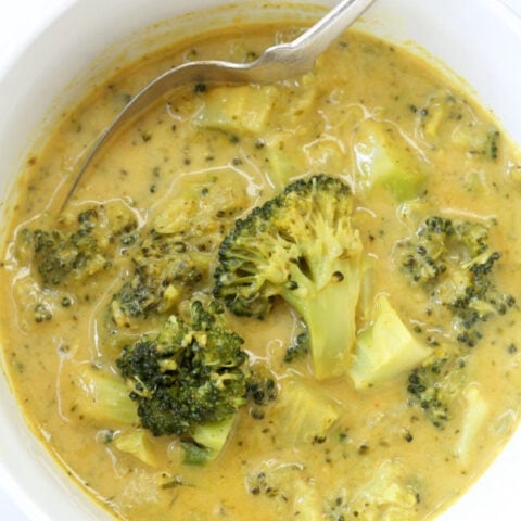 bowl of chunky broccoli soup