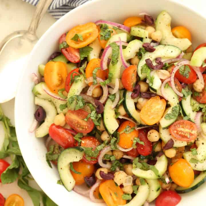 Mediterranean Chickpea and Tomato Salad