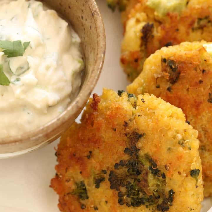 Cheesy Quinoa Broccoli Patties