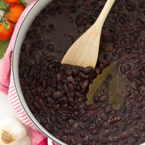 pot of cooked black beans