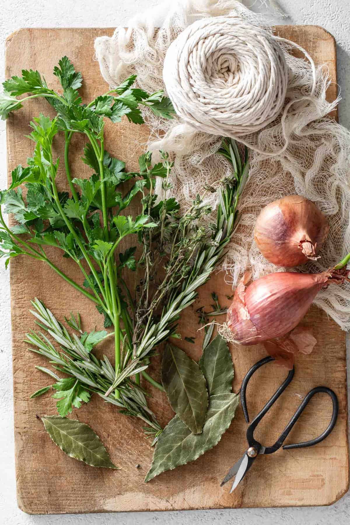 How to Make a Flawless Bouquet Garni Herb Mixture, Recipe