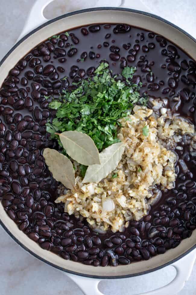 pot of cooked black beans